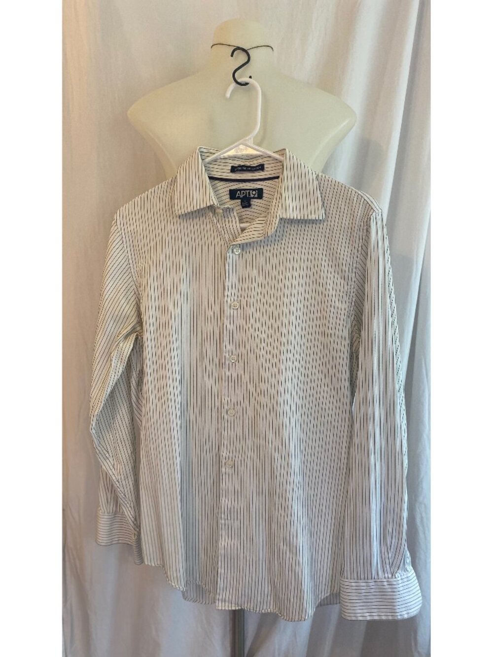 Apt. 9 Navy Blue And White Superfine Pinstripe Cotton Men's Button Down Shirt S